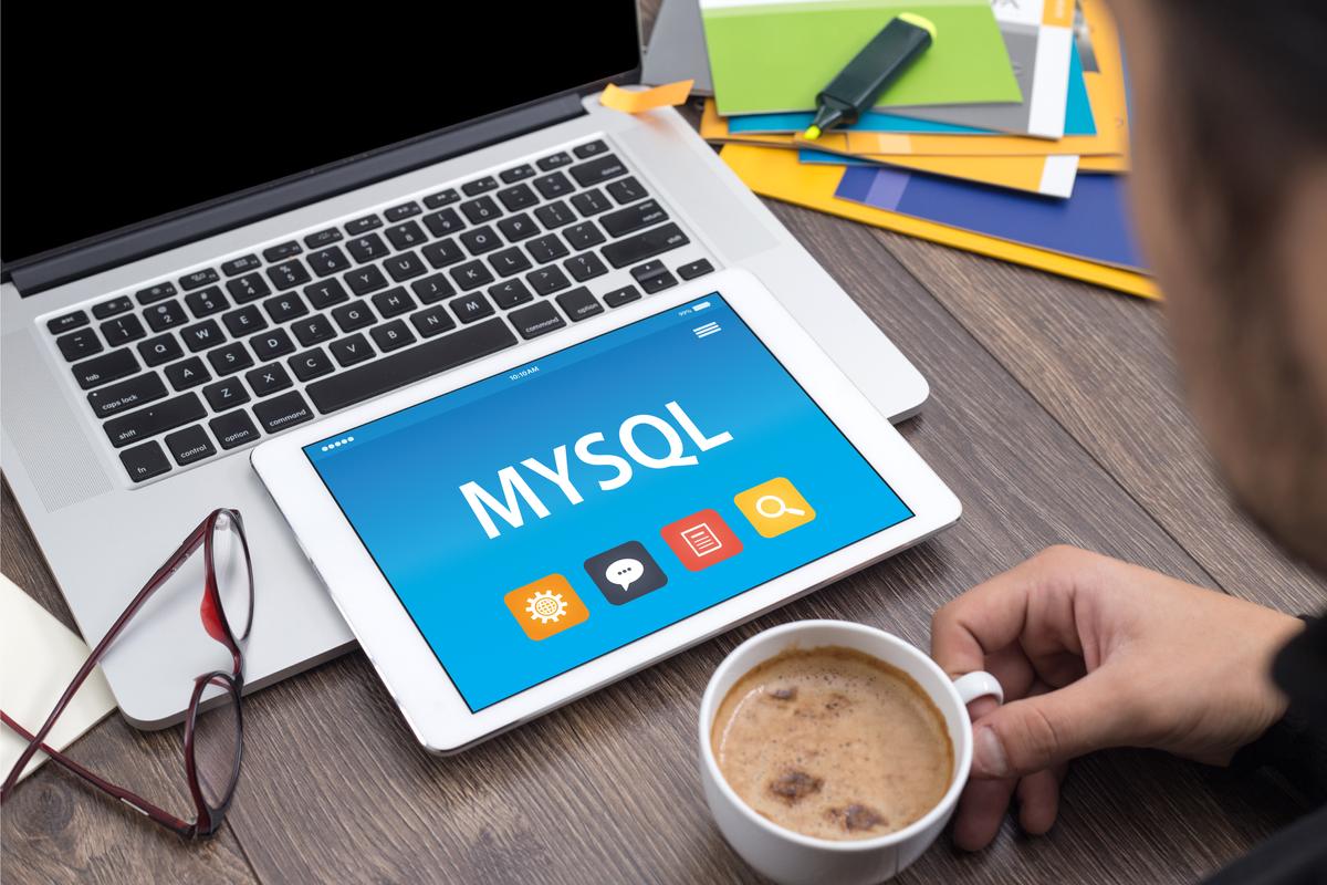 MySQL Verilənlər Bazası: Əsaslar və İstifadə sahələri